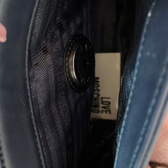 Cute small moschino bag 💓💕 - Picture 2 of 4